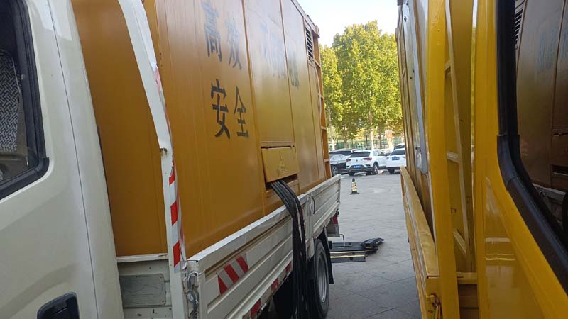 浮梁如何判断柴油发电机组和UPS电源的切换时间是否符合要求？